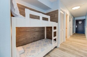 1 bedroom, free WiFi, bed sheets - Oceanfront 1 Bedroom Condo at Carolina Beach, perfect for a relaxing getaway! (Carolina Beach)