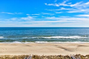 Beach - Oceanfront 2BR condo for 6 in Carolina Beach with stunning views! (Carolina Beach)
