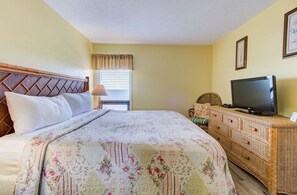 Room - Oceanfront 1-Bedroom in Carolina Beach, Perfect for 5 Guests! (Carolina Beach)