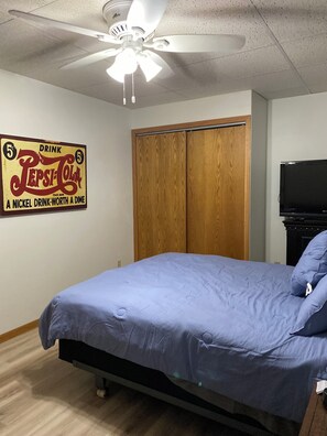 2 bedrooms, WiFi, bed sheets