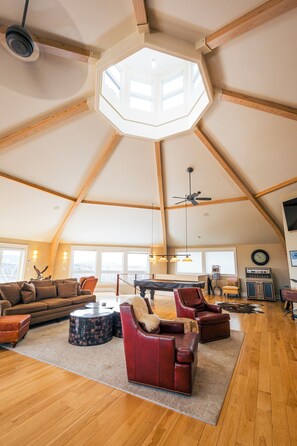 Interior - The Ultimate Group Escape: Private Mountain w Hot Tub, Pool Table, Massage Chair (Madison)
