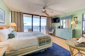 2 bedrooms, Internet - Oceanfront 2BR condo with stunning views at Carolina Beach. (Carolina Beach)