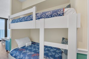 1 bedroom, Internet - Enjoy oceanfront views from this 1-bedroom gem in Carolina Beach, perfect for 6! (Carolina Beach)