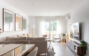 Living area - Full apartment | Luxury and comfort | 10 min Cadiz, Chiclana and beautiful beaches (San Fernando)