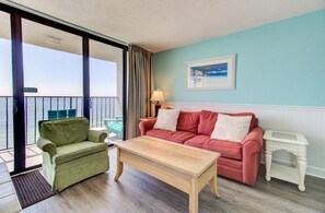 Living area - Stunning 1 Bedroom Oceanfront Condo in Carolina Beach, NC for up to 6 guests. (Carolina Beach)