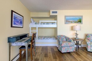 2 bedrooms, Internet - Stunning oceanfront 2-bedroom condo at Carolina Beach, perfect for 10 guests! (Carolina Beach)