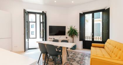 Luxury Renovated Apt in the Heart of Ibiza Town