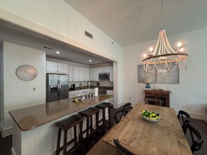 Dining - 3-bedroom condo in perfect Santa Rosa Beach, FL with pool, beach access & more (Santa Rosa Beach)