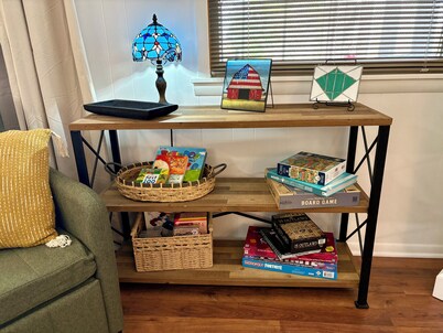 Cozy Lake Cottage! Dog Friendly, Fishing/Beach/Kayak. Military 30% Off