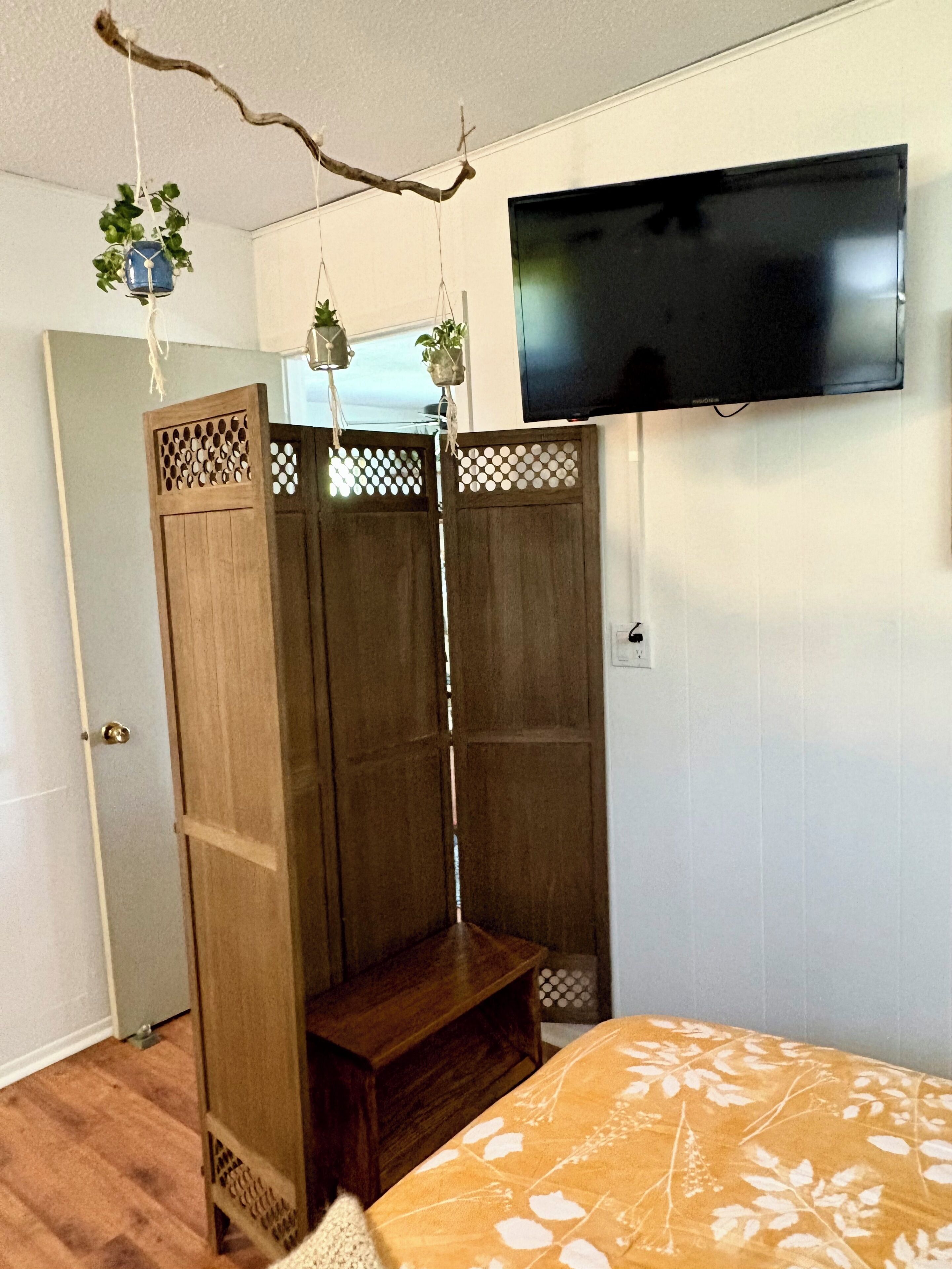 1 dormitorio, tabla de planchar con plancha, wifi gratis y ropa de cama