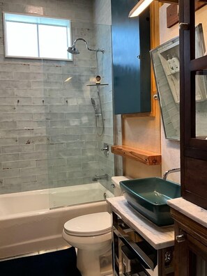 Hair dryer - Beautifully Chic, Spacious, WiFi, Near Pullman Yds (Atlanta)