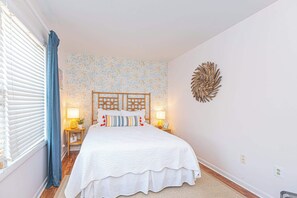 Iron/ironing board, WiFi, bed sheets - Oceanside Condo by the Beach (Ocean City)