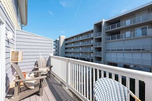 Property grounds - Oceanside Condo by the Beach (Ocean City)