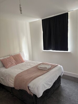 Apartamento, 1 habitación, accesible para personas con discapacidad, balcón | 3 dormitorios
