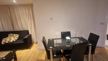 Apartment, 1 Bedroom, Accessible, Balcony | Living room