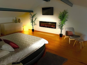 2 bedrooms, iron/ironing board, WiFi, bed sheets - Year-round Private Pool + Jacuzzi • Romantic Villa Setúbal - 25min Lisbon (Setúbal)