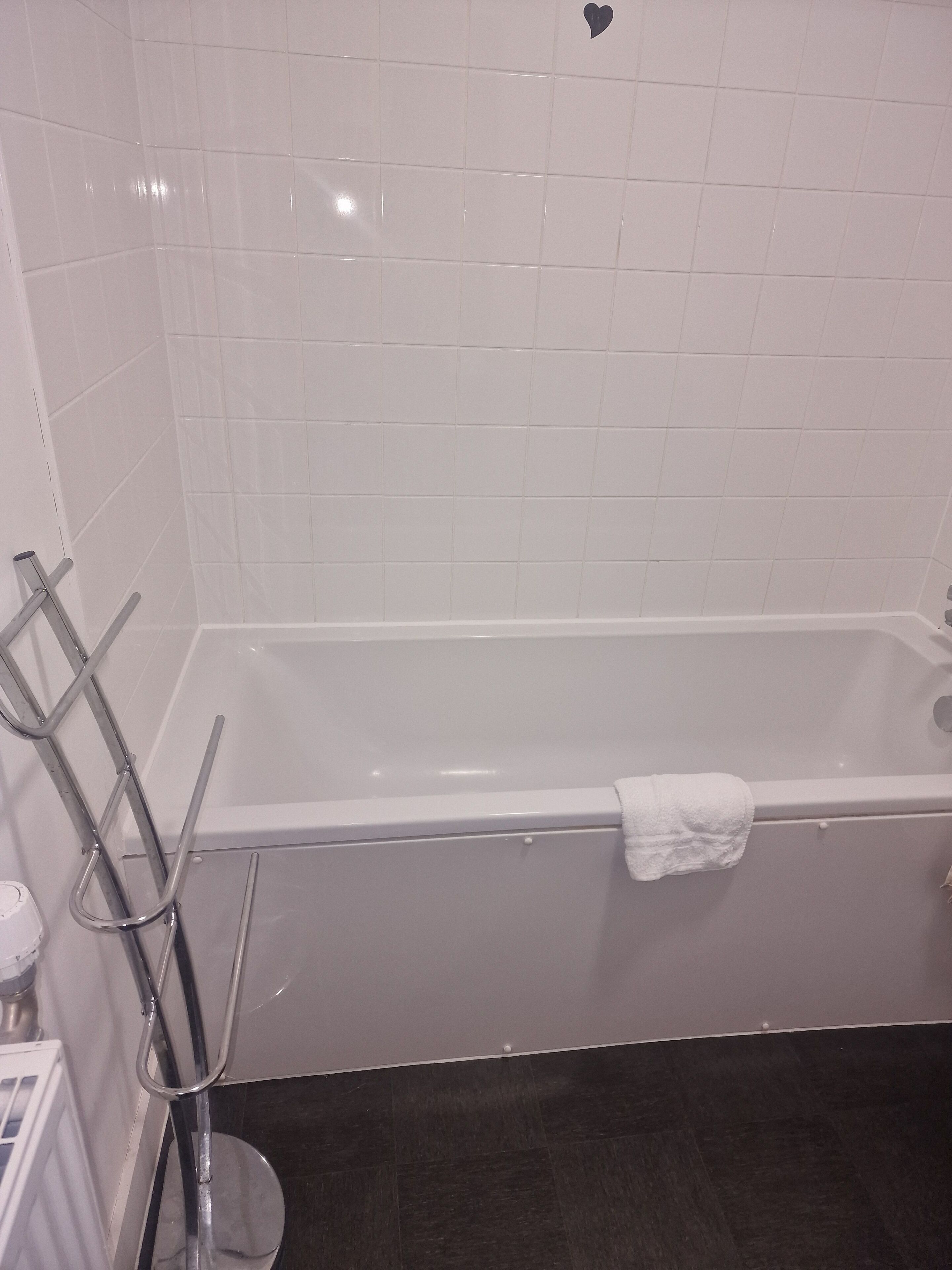Apartment, 1 Bedroom, Accessible, Balcony | Bathroom