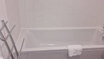 Apartment, 1 Bedroom, Accessible, Balcony | Bathroom
