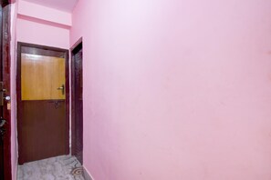 House | Interior - Hotel O Shakuntala Park Bus Terminus (Alipur)