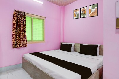 Hotel O Shakuntala Park Bus Terminus