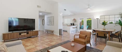 Hus - flera sängar - tillgång till pool (Nueva Vista 2) | Vardagsrum