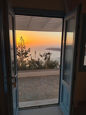 Suite familiar, vistes al mar | Espai de treball apte per a portàtils i wifi gratuïta 