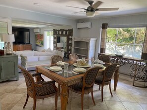 Dining - 5 Star Rated Estate on the water Heated Pool plenty of privacy almost 2 acres (Sarasota)