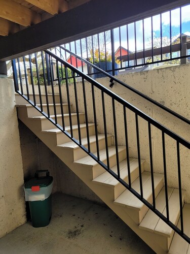 Clayton Heights Private Suite