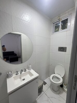 Toallas y papel de baño 