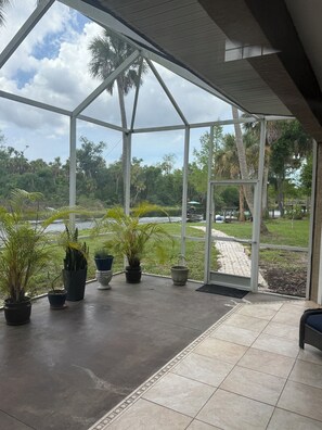 Interior - Beautiful home directly on the river with beautiful views (Bradenton)