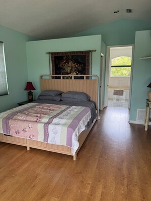 2 bedrooms, WiFi, bed sheets - Beautiful home directly on the river with beautiful views (Bradenton)