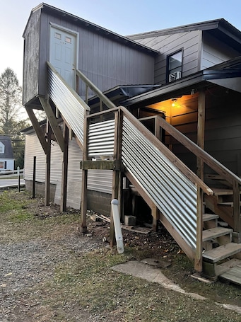 外観の詳細. Lovely 1-bedroom efficiency apartment in quaint Marietta perfect for your stay