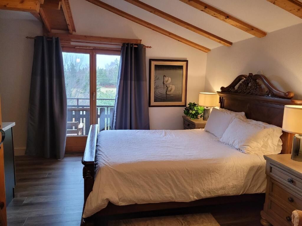 Suite junior, balcón, vista al jardín | Tabla de planchar con plancha 