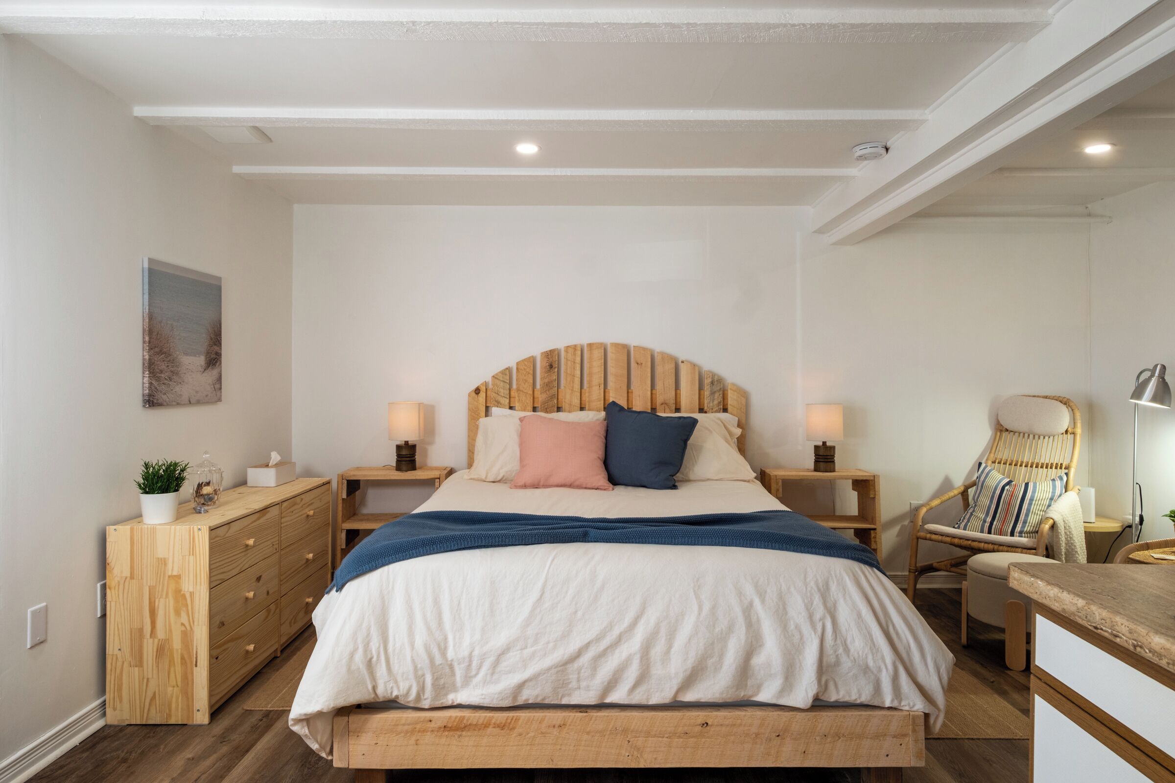 Chambre, 1 grand lit, rez-de-chaussée | Fer et planche à repasser