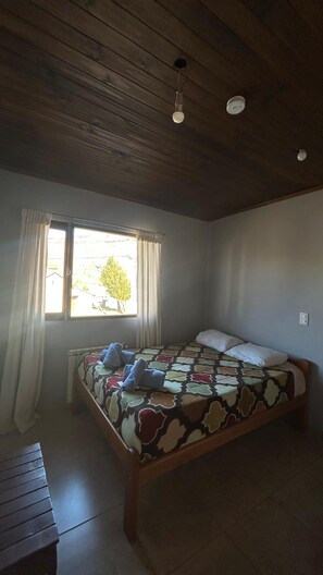 Habitación triple básica, vistas a la montaña