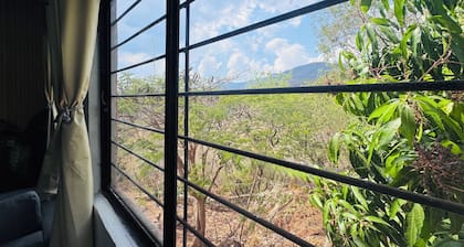 At the edge of the city, 5 minutes from PGE and Torre Chiapas! Loft Mango