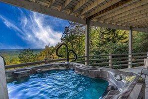 Outdoor spa tub - 'Amongst the Clouds,' a one-of-a-kind retreat. (Blowing Rock)