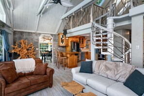 Smart TV, chimenea, videojuegos y tenis de mesa 