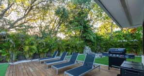 BBQ/picnic area - Villa Anguila by Glam Homes (North Miami)