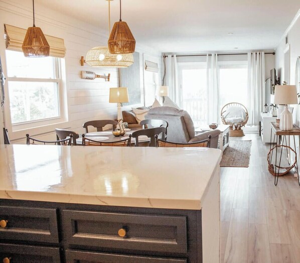 Interior - Beachfront Ocean View Coastal Escape Murrels Inlet (Murrells Inlet)
