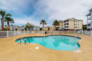 Pool - Lakefront 3br Luxury Condo - MB (Myrtle Beach)