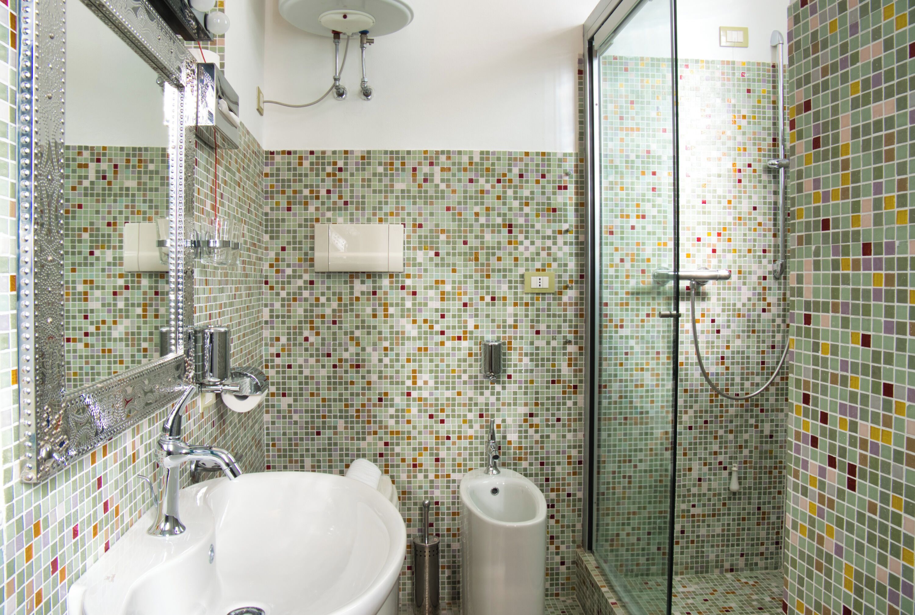 Dusche, Haartrockner, Bidet