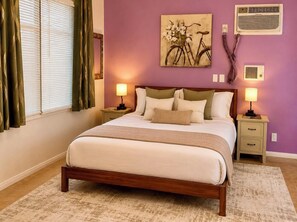 1 bedroom, free WiFi, bed sheets - A cozy studio in a duplex far off the road.  Near national park and mineral spas (Desert Hot Springs)
