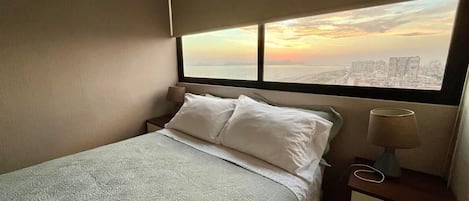 2 habitaciones, tabla de planchar con plancha y acceso a internet