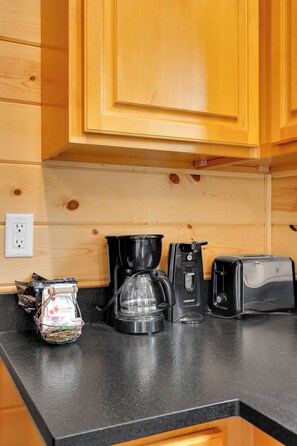 Interior - Cabin 1, Pet Friendly Cabin at Mt. Lemmon Hotel - Heart of Summerhaven, Arizona! (Summerhaven)