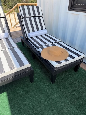 Property grounds - Serene Waterfront 2-bedrm in New Bight, Gazebo and Kayak, near Alvernia food. (Freetown Settlement)