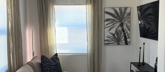 Serene Waterfront  2-bedrm  in New Bight, Gazebo and Kayak, near Alvernia food.