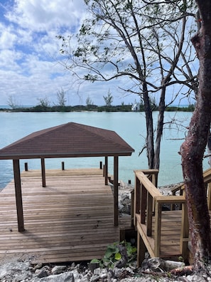Property grounds - Serene Waterfront 2-bedrm in New Bight, Gazebo and Kayak, near Alvernia food. (Freetown Settlement)