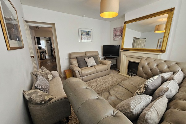 Lounge 1