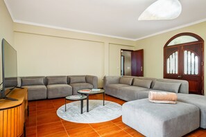 Interior - Villa Vineyard by Homie (Câmara de Lobos)